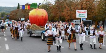 “Festivalul Naţional al Mărului” de la Soroca la cea de-a XII-a ediţie.